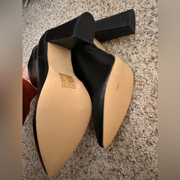 🥵 NEW! Snakeskin Print Booties​ - Picture 4 of 4